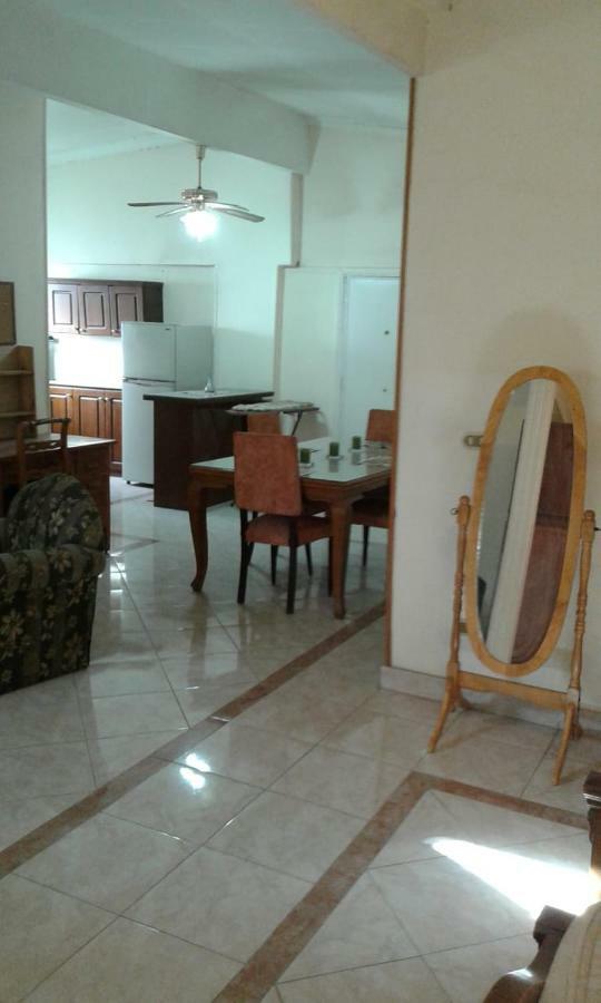 Elegant Heliopolis, Studio-Apartment Kairo Exterior foto